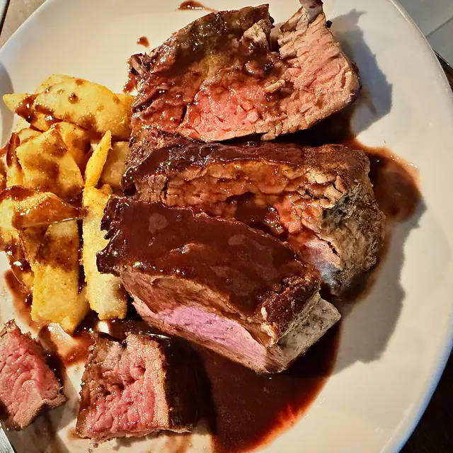Dry-aged steak & chips